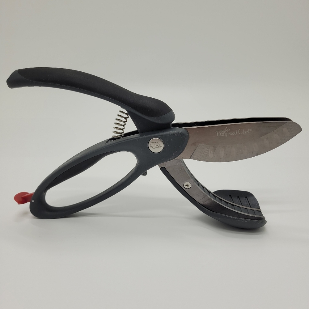 Pampered Chef Salad Chopper #2582 Locking Handle Kitchen Prep Tool